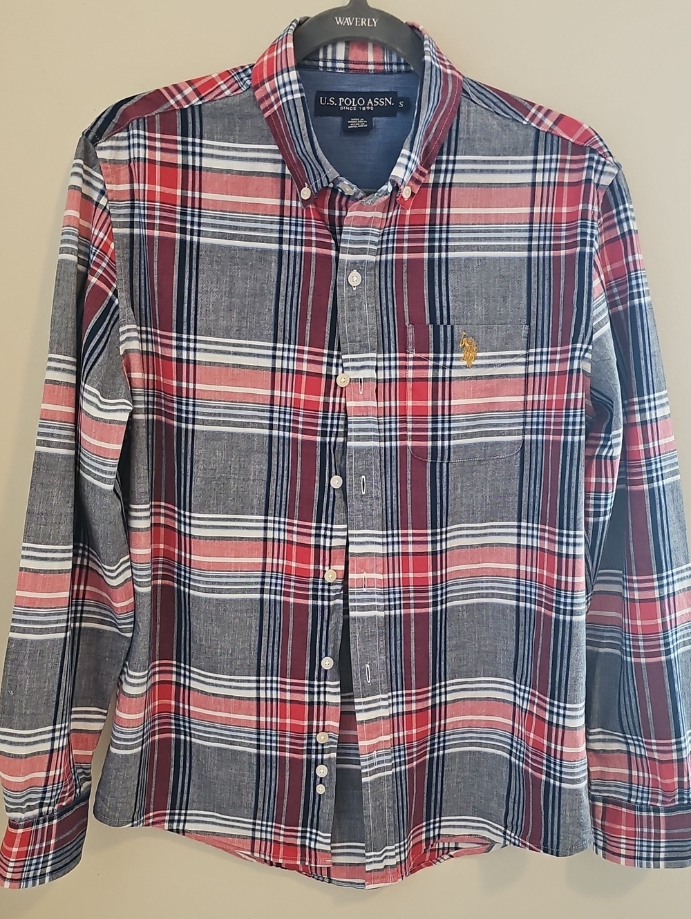 U.S. Polo Assn. Mens Red, Navy & White Plaid Button-Down Shirt. Size Small Nice